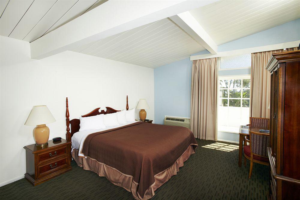 Laguna Beach Lodge Bagian luar foto
